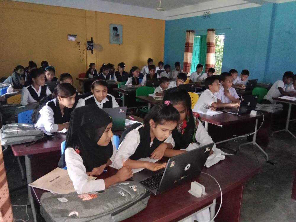 Slider Image of Khurshed Ellinor Bidya Niketon